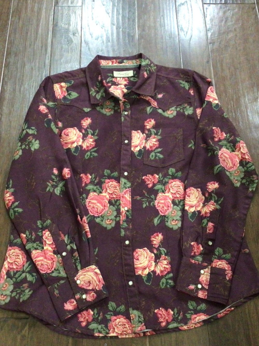Legacy Falls for her western pearl button shirt, size Large  new condition